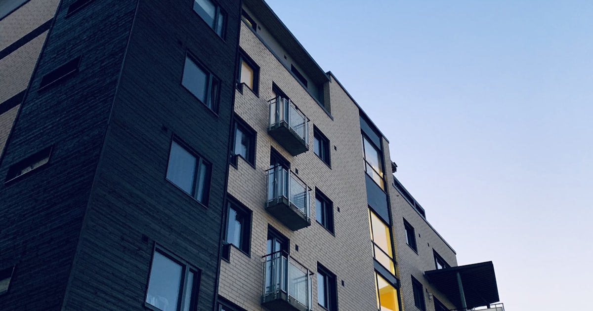 Ruido de Vecinos: Qué Hacer Paso a Paso [Guía 2026]